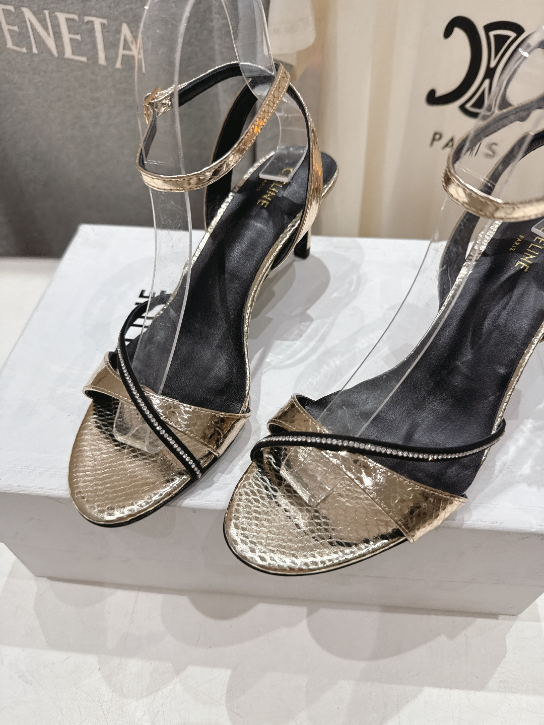 高版本出厂 Celine～赛琳F052 2026ss思琳夏季最新爆款高跟凉鞋时装鞋夏季搭配佳品，简直绝绝