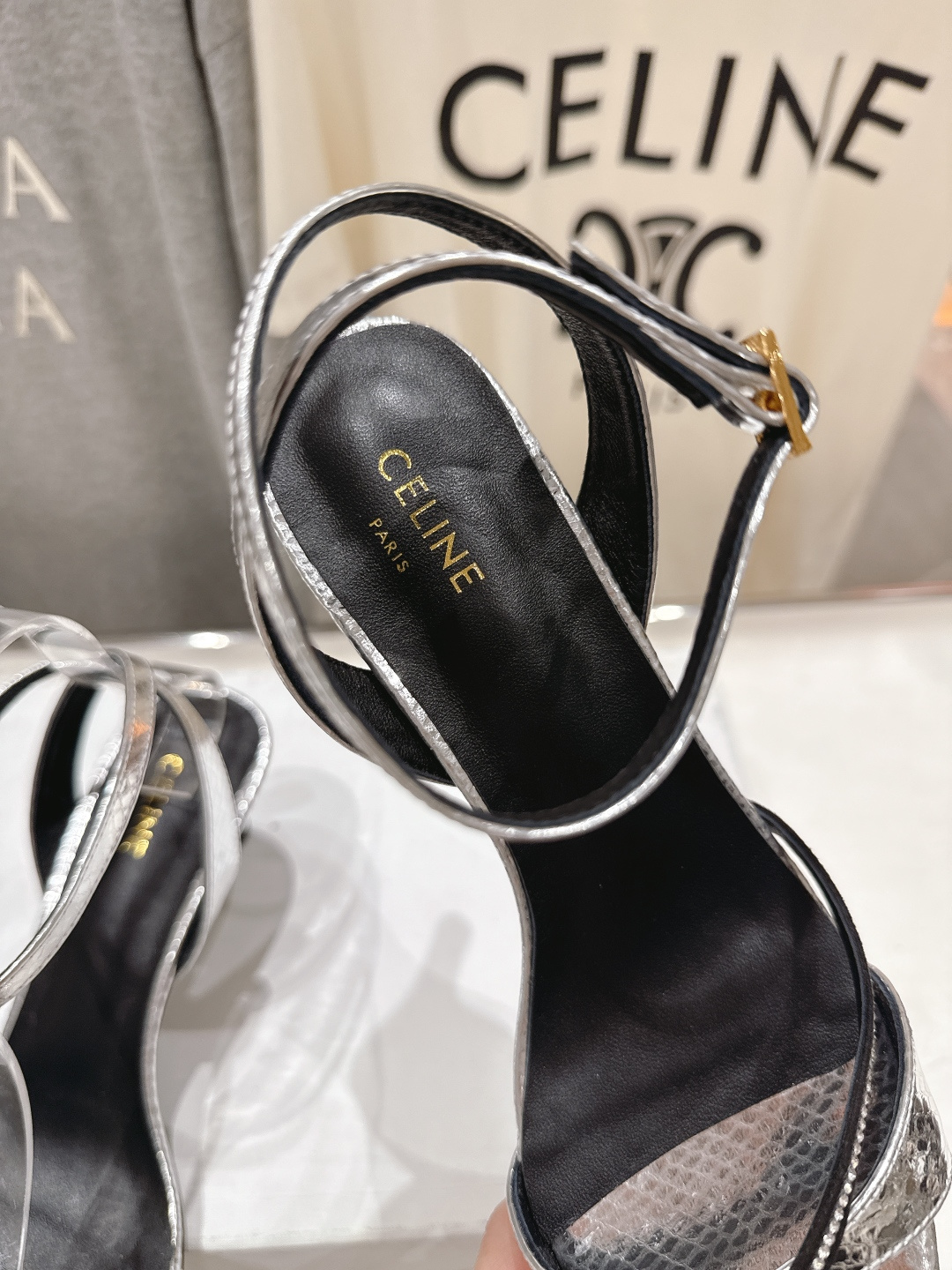 高版本出厂 Celine～赛琳F052 2026ss思琳夏季最新爆款高跟凉鞋时装鞋夏季搭配佳品，简直绝绝
