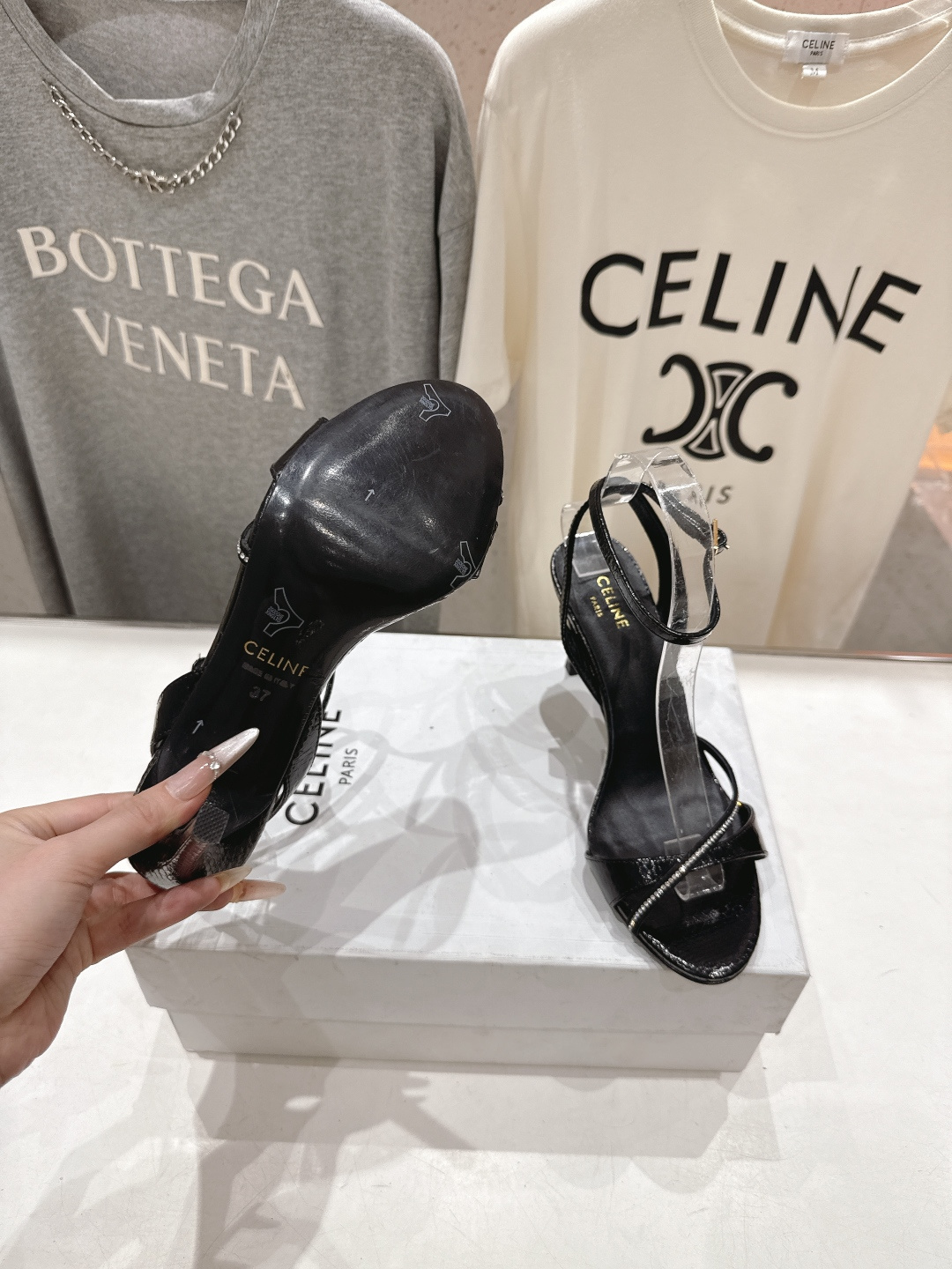 高版本出厂 Celine～赛琳F052 2026ss思琳夏季最新爆款高跟凉鞋时装鞋夏季搭配佳品，简直绝绝