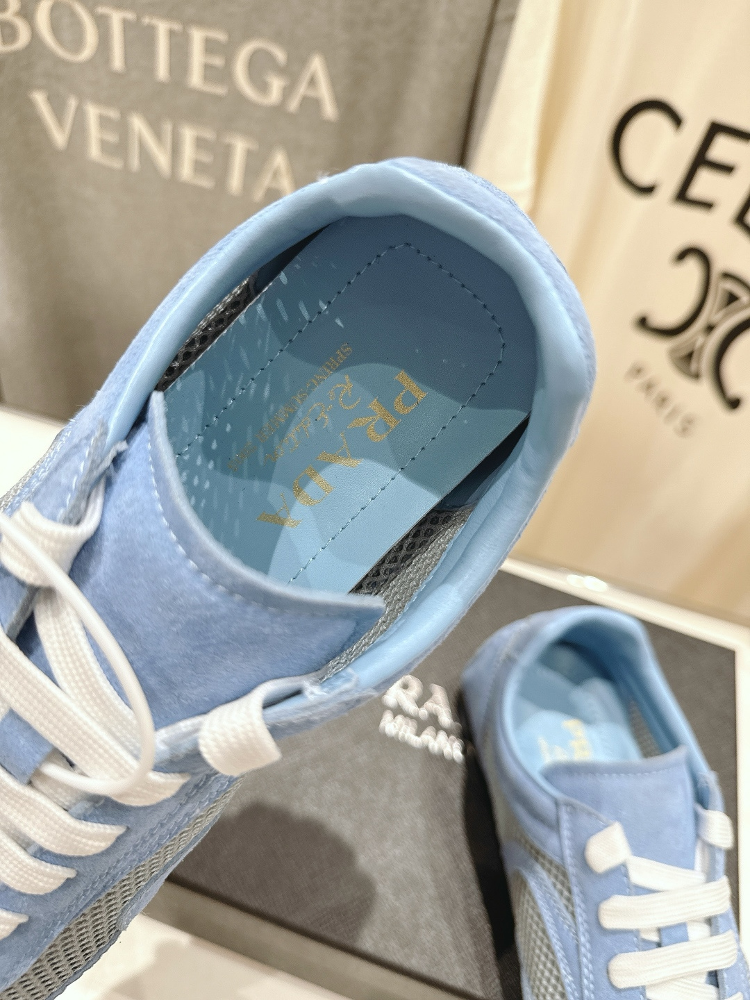 高版本出厂 Prada/普拉达P家26ssF029～new新款系带休闲运动鞋，上脚非常舒服软胶底素有踩云