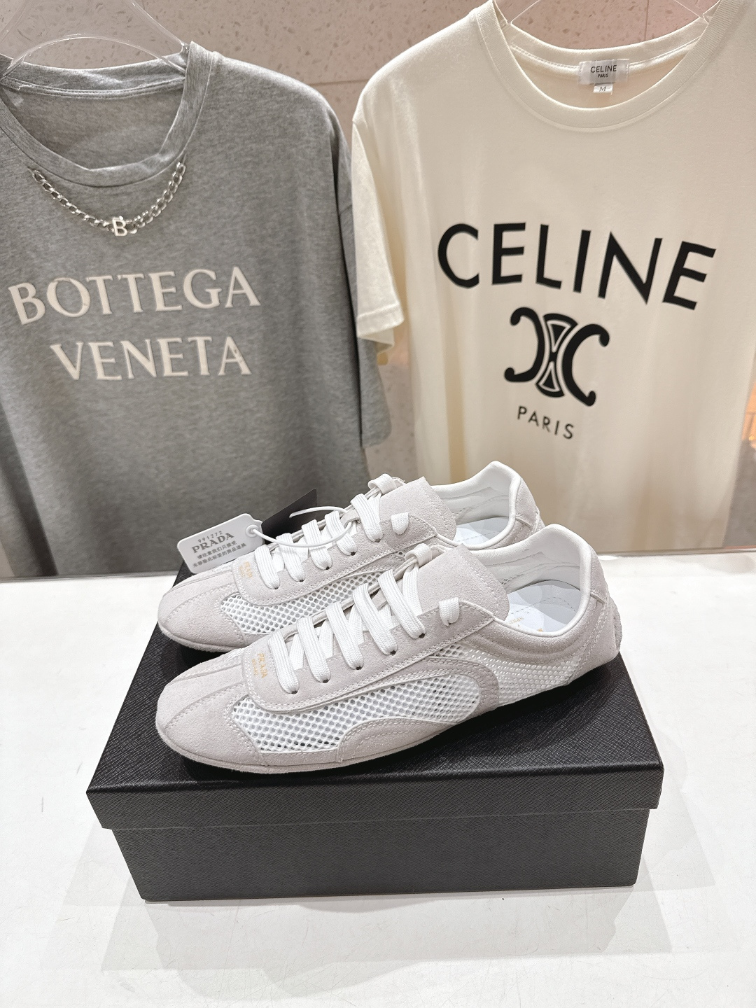 高版本出厂 Prada/普拉达P家26ssF029～new新款系带休闲运动鞋，上脚非常舒服软胶底素有踩云