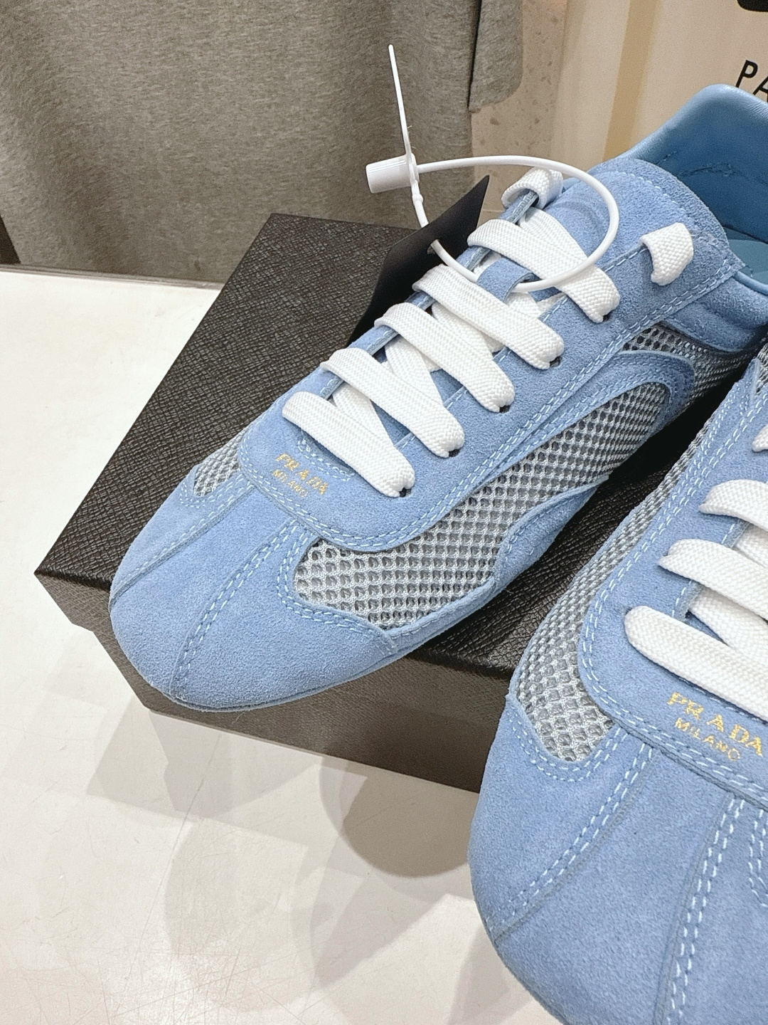 高版本出厂 Prada/普拉达P家26ssF029～new新款系带休闲运动鞋，上脚非常舒服软胶底素有踩云