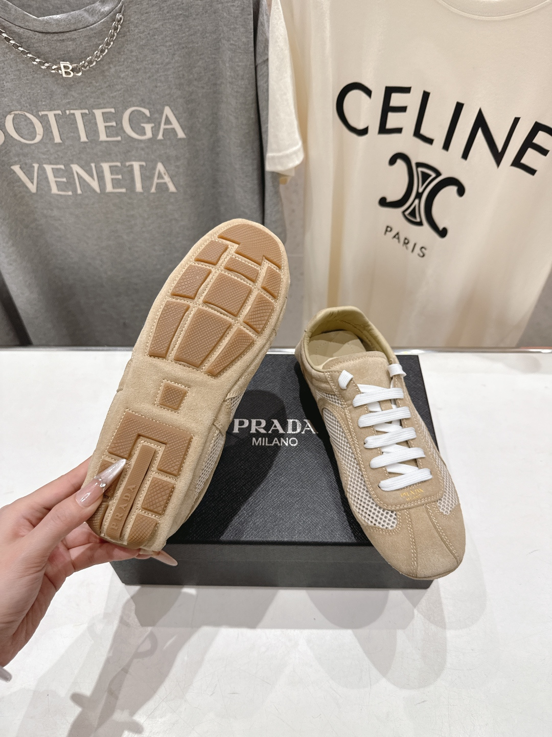 高版本出厂 Prada/普拉达P家26ssF029～new新款系带休闲运动鞋，上脚非常舒服软胶底素有踩云