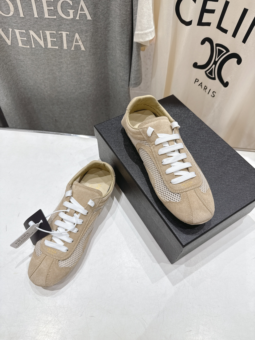 高版本出厂 Prada/普拉达P家26ssF029～new新款系带休闲运动鞋，上脚非常舒服软胶底素有踩云