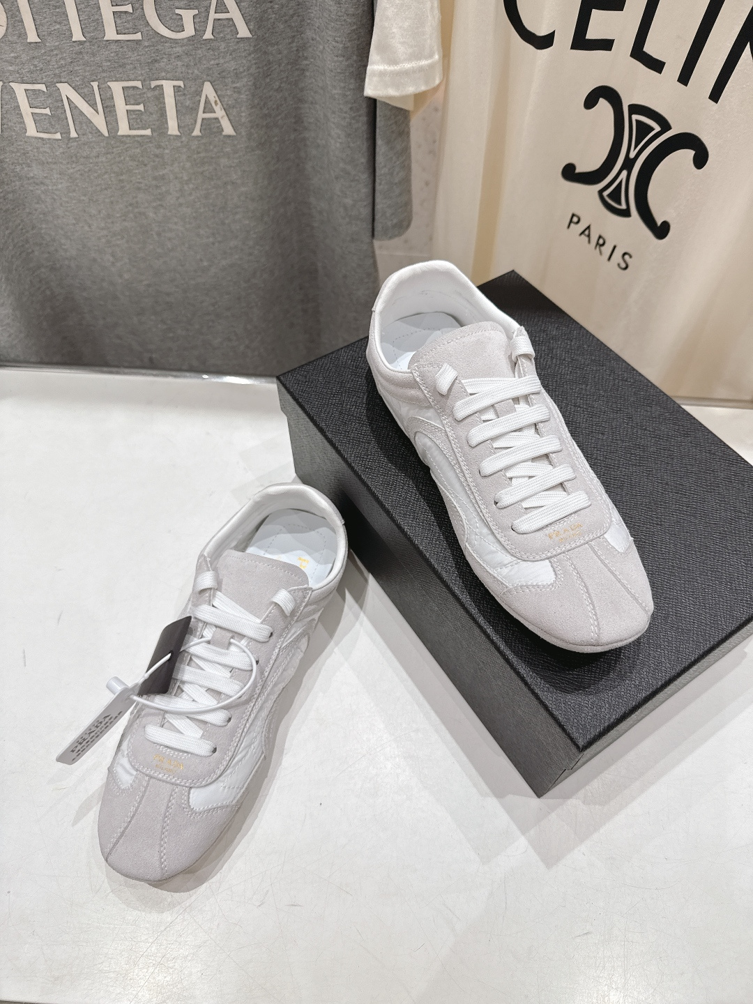 高版本出厂 Prada/普拉达P家26ssF029～new新款系带休闲运动鞋，上脚非常舒服软胶底素有踩云