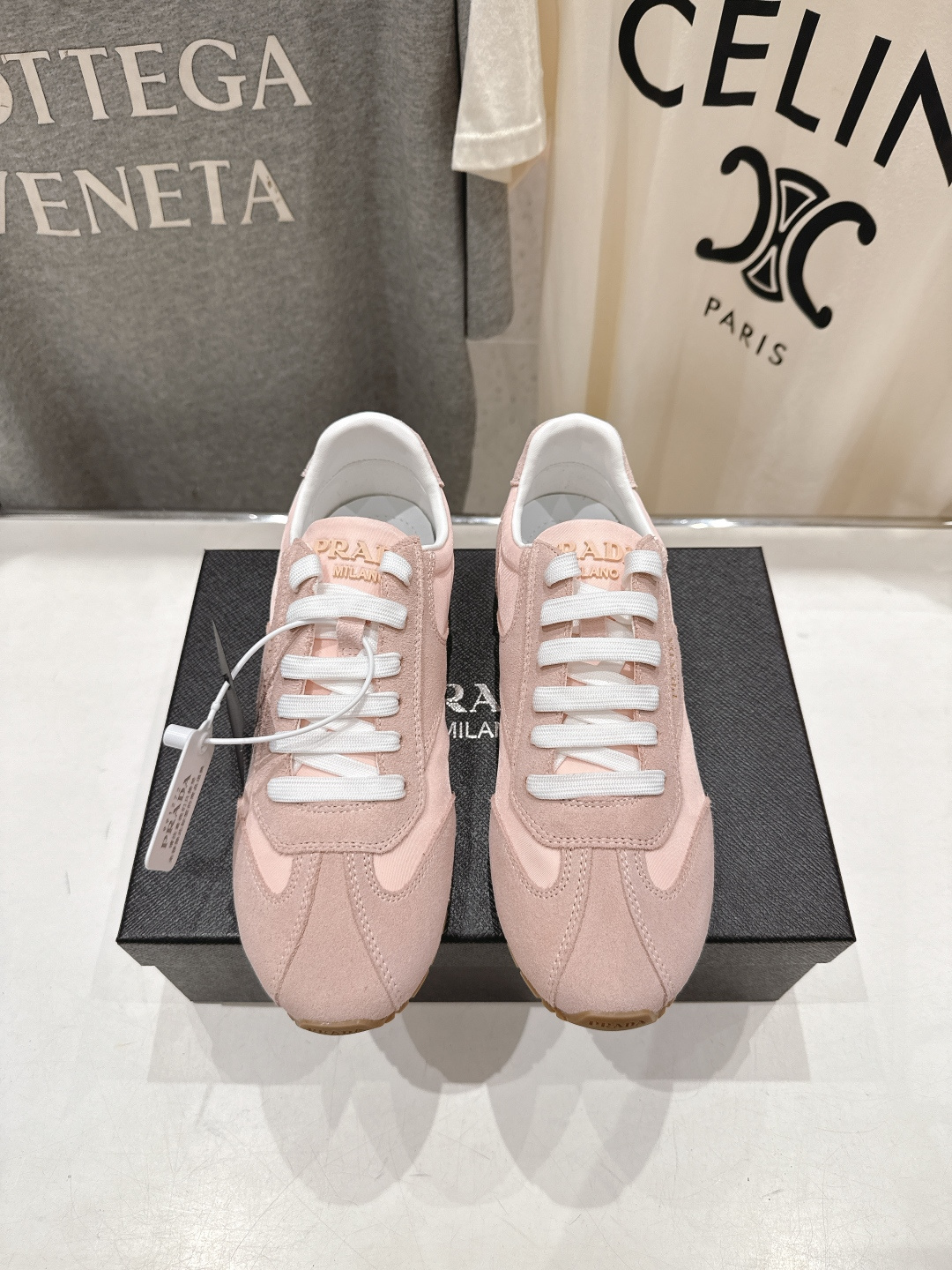 高版本出厂 Prada/普拉达P家26ssF029～new新款系带休闲运动鞋，上脚非常舒服软胶底素有踩云