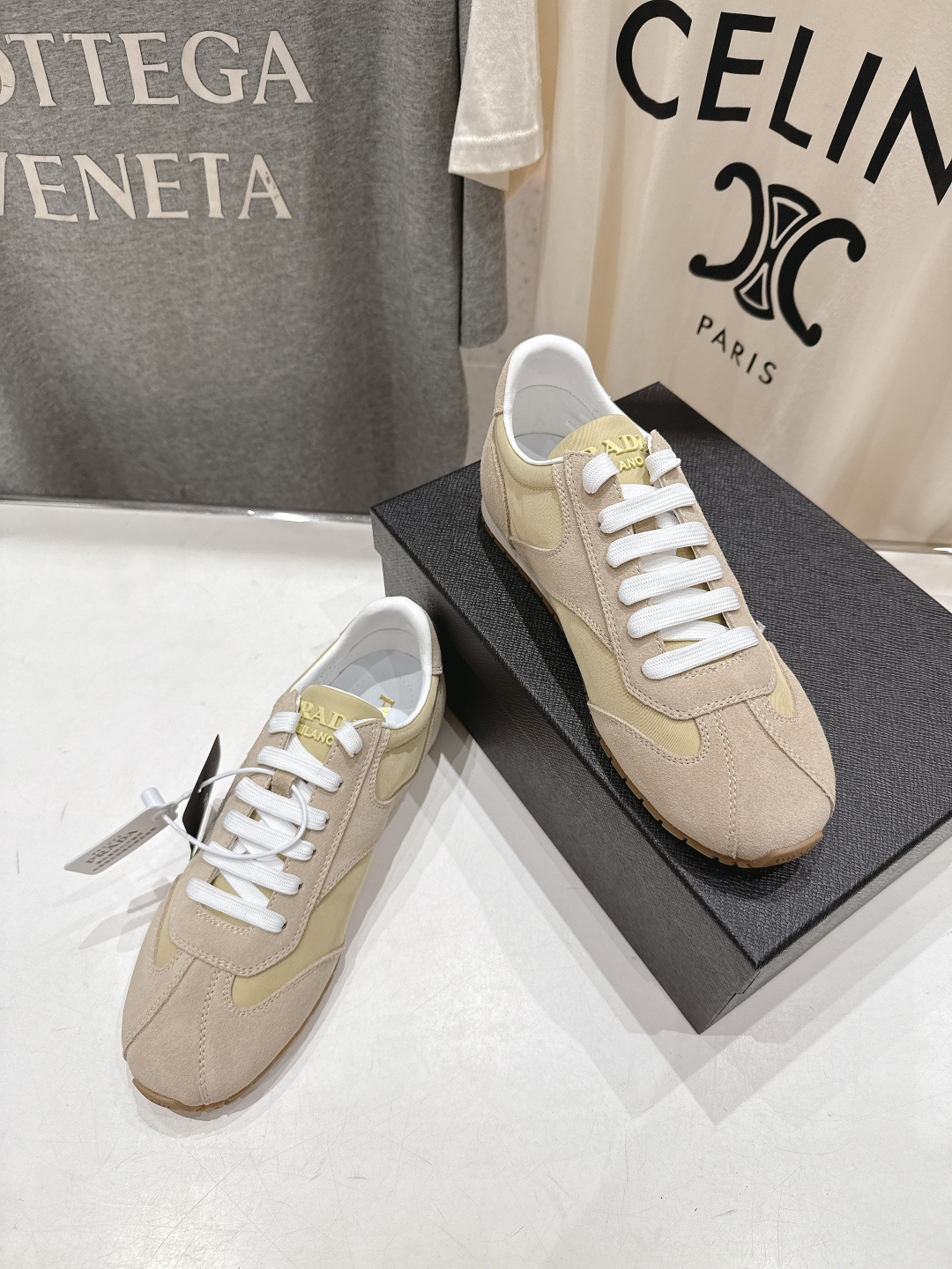 高版本出厂 Prada/普拉达P家26ssF029～new新款系带休闲运动鞋，上脚非常舒服软胶底素有踩云