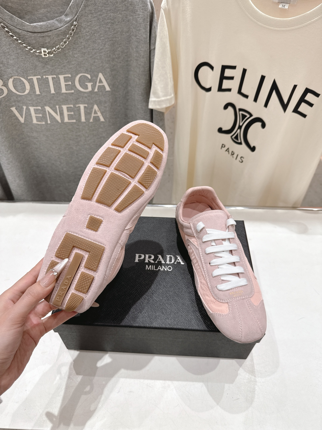 高版本出厂 Prada/普拉达P家26ssF029～new新款系带休闲运动鞋，上脚非常舒服软胶底素有踩云