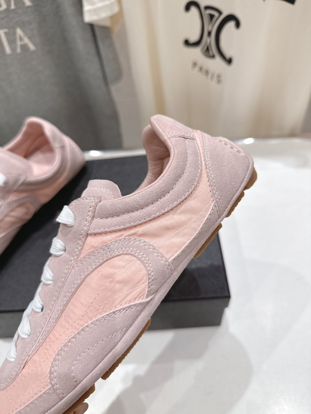 高版本出厂 Prada/普拉达P家26ssF029～new新款系带休闲运动鞋，上脚非常舒服软胶底素有踩云