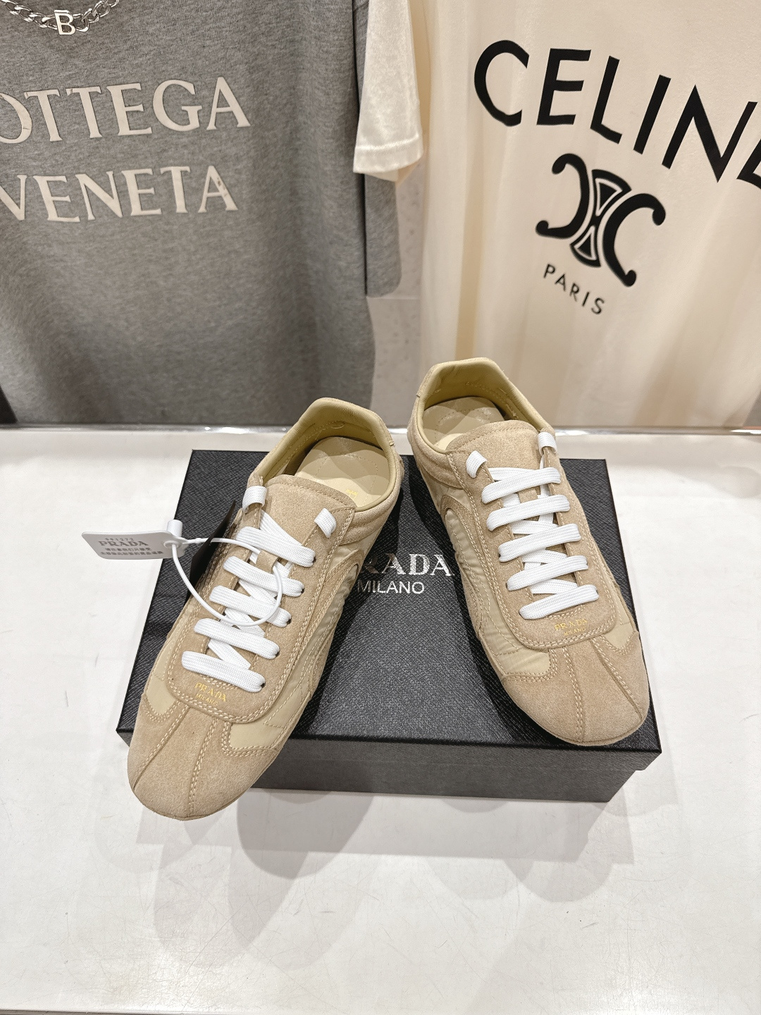 高版本出厂 Prada/普拉达P家26ssF029～new新款系带休闲运动鞋，上脚非常舒服软胶底素有踩云