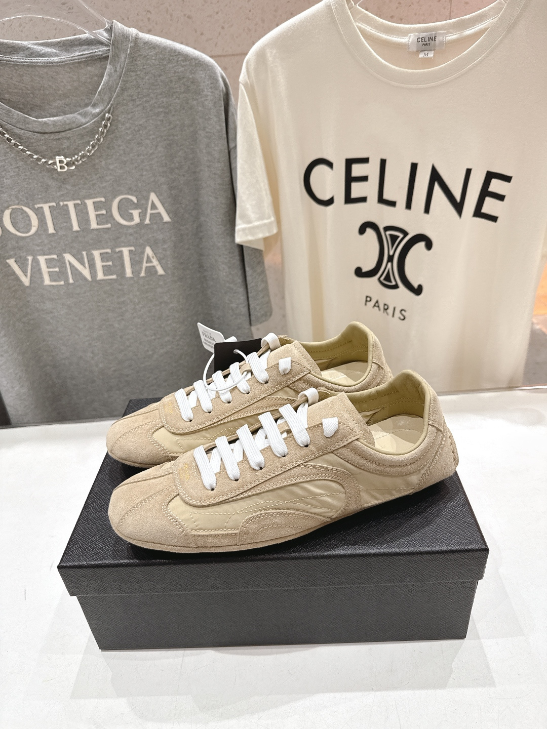 高版本出厂 Prada/普拉达P家26ssF029～new新款系带休闲运动鞋，上脚非常舒服软胶底素有踩云