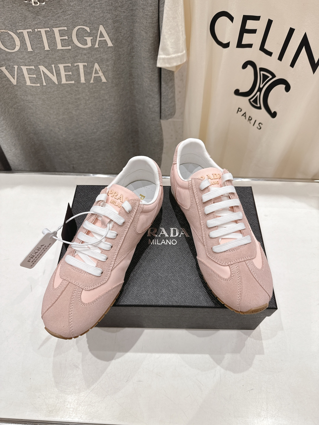 高版本出厂 Prada/普拉达P家26ssF029～new新款系带休闲运动鞋，上脚非常舒服软胶底素有踩云