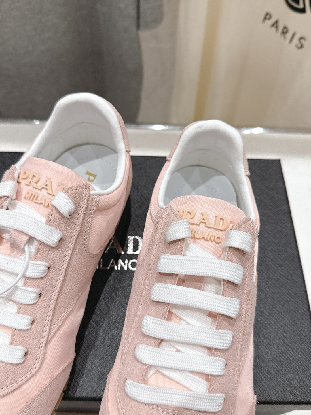 高版本出厂 Prada/普拉达P家26ssF029～new新款系带休闲运动鞋，上脚非常舒服软胶底素有踩云