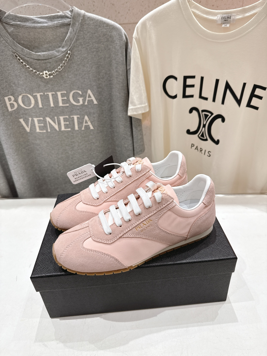 高版本出厂 Prada/普拉达P家26ssF029～new新款系带休闲运动鞋，上脚非常舒服软胶底素有踩云