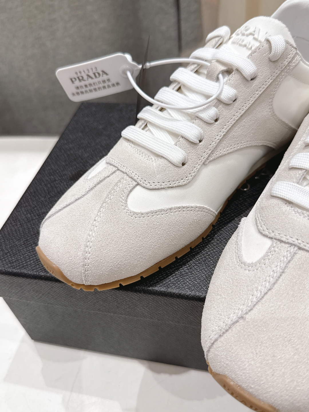 高版本出厂 Prada/普拉达P家26ssF029～new新款系带休闲运动鞋，上脚非常舒服软胶底素有踩云