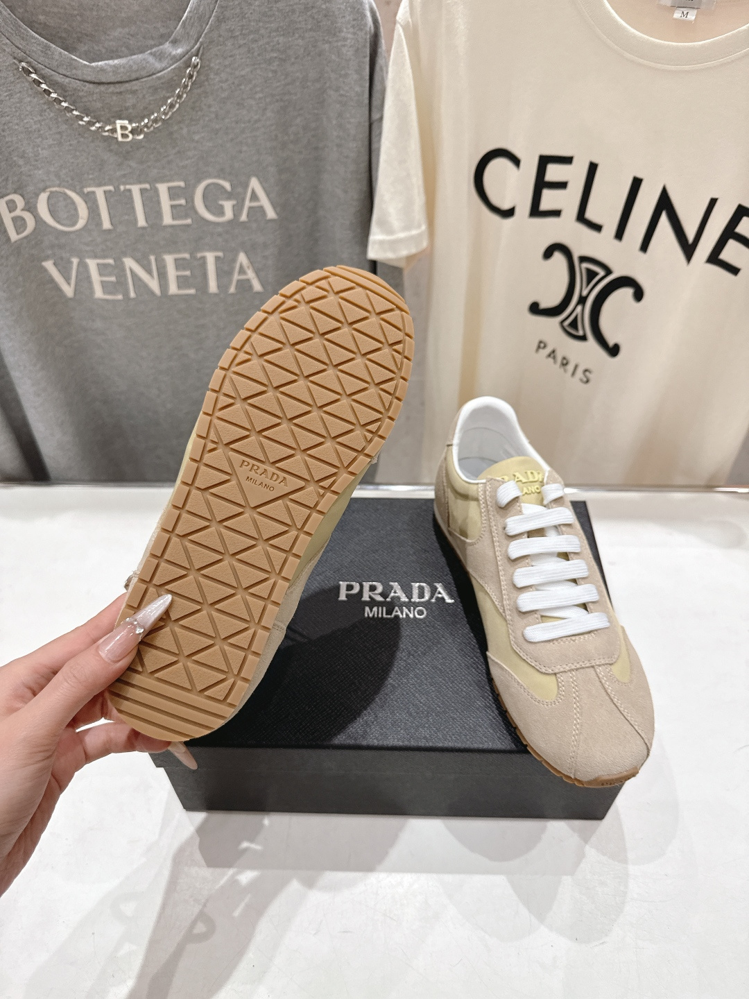 高版本出厂 Prada/普拉达P家26ssF029～new新款系带休闲运动鞋，上脚非常舒服软胶底素有踩云