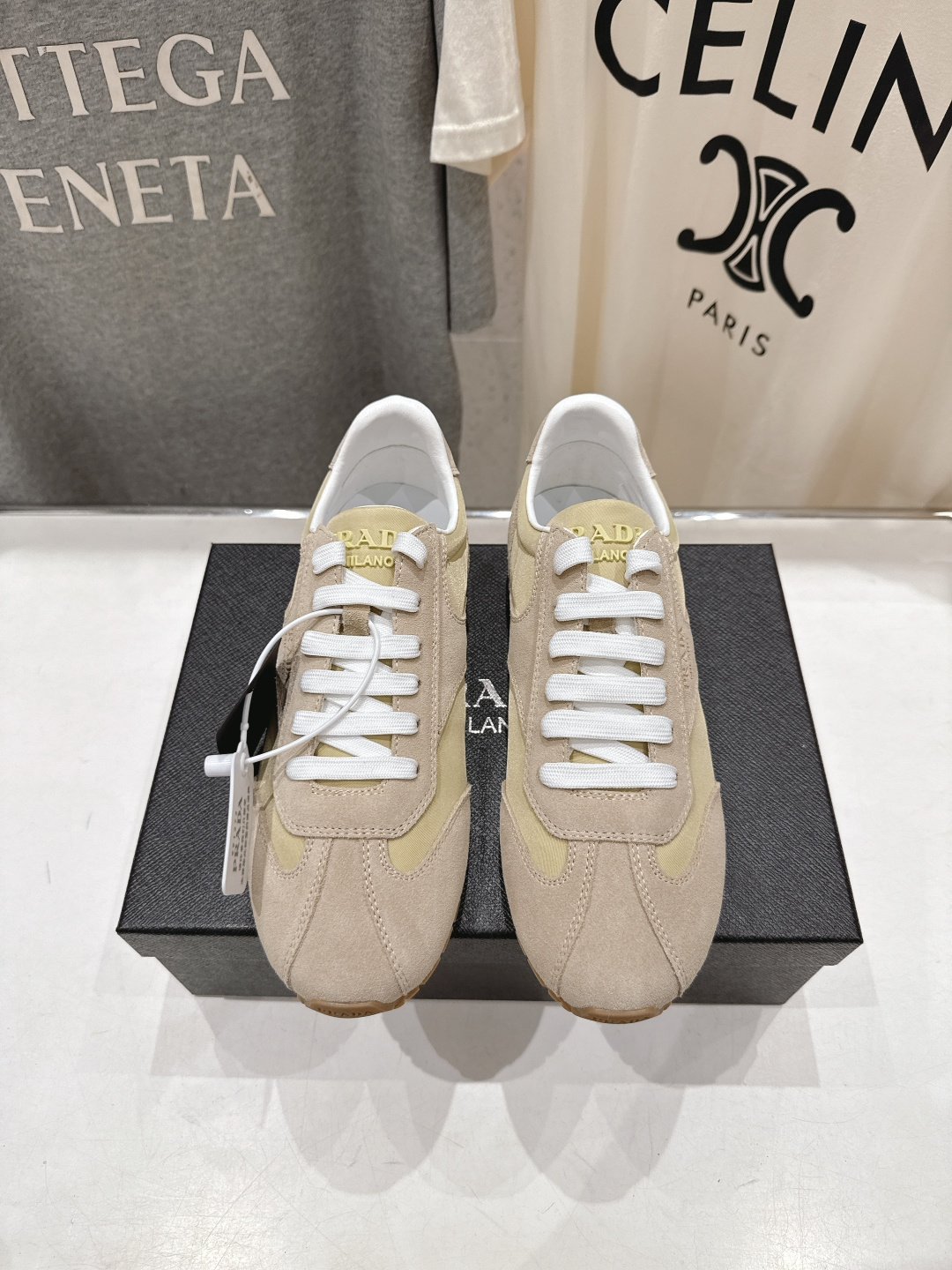 高版本出厂 Prada/普拉达P家26ssF029～new新款系带休闲运动鞋，上脚非常舒服软胶底素有踩云