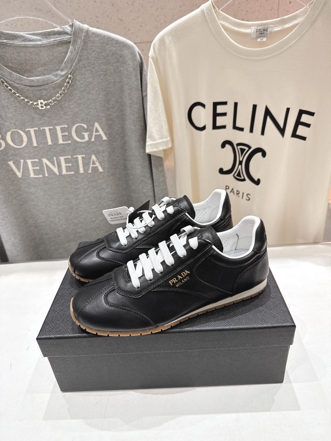 高版本出厂 皮面 Prada/普拉达P家26ssF029～new新款系带休闲运动鞋，上脚非常舒服软胶底素