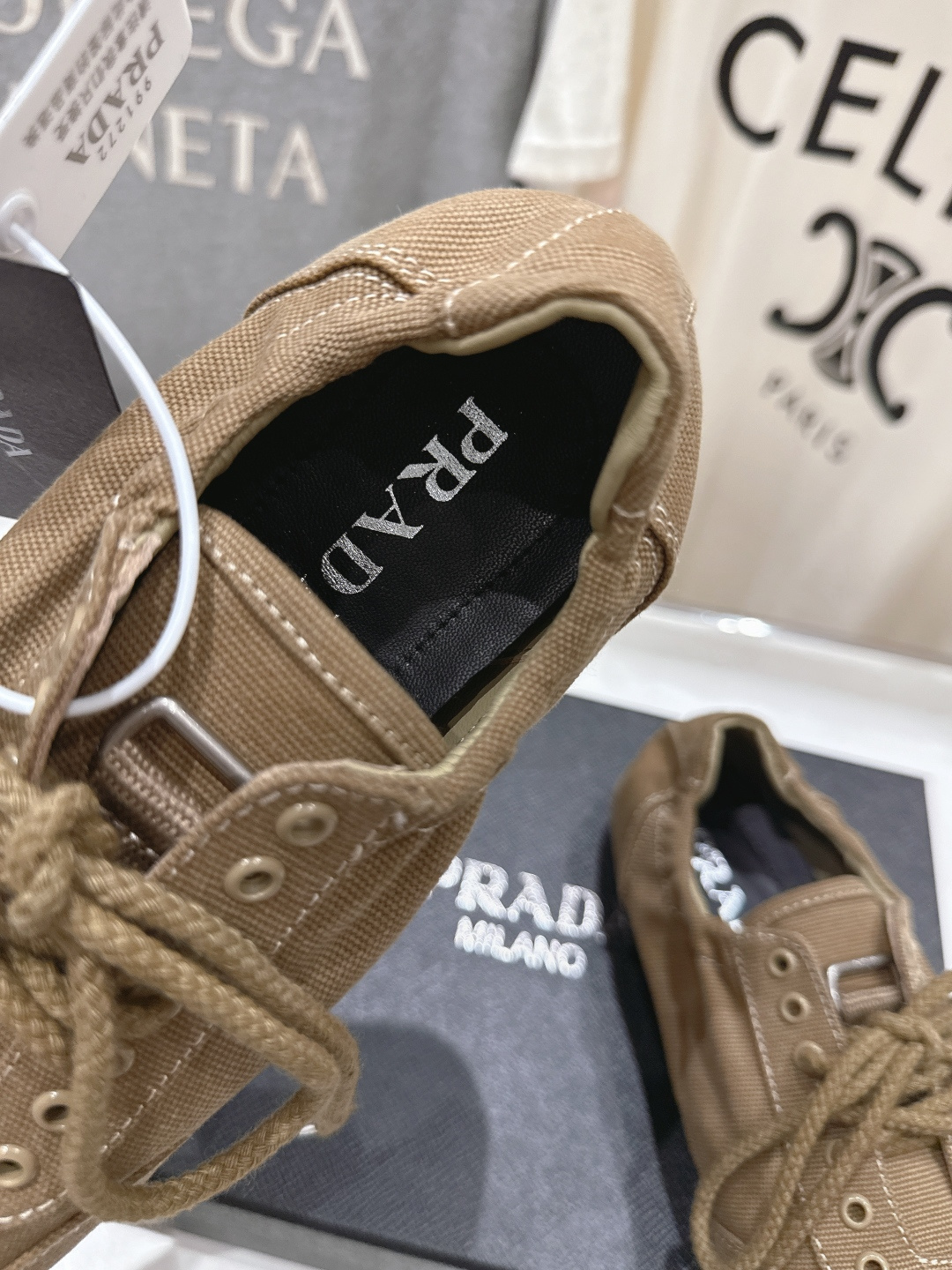 高版本出厂 Prada*普拉达P家26ssF029～new新款系带休闲鞋德训鞋，低调奢华懒人鞋，富人的不