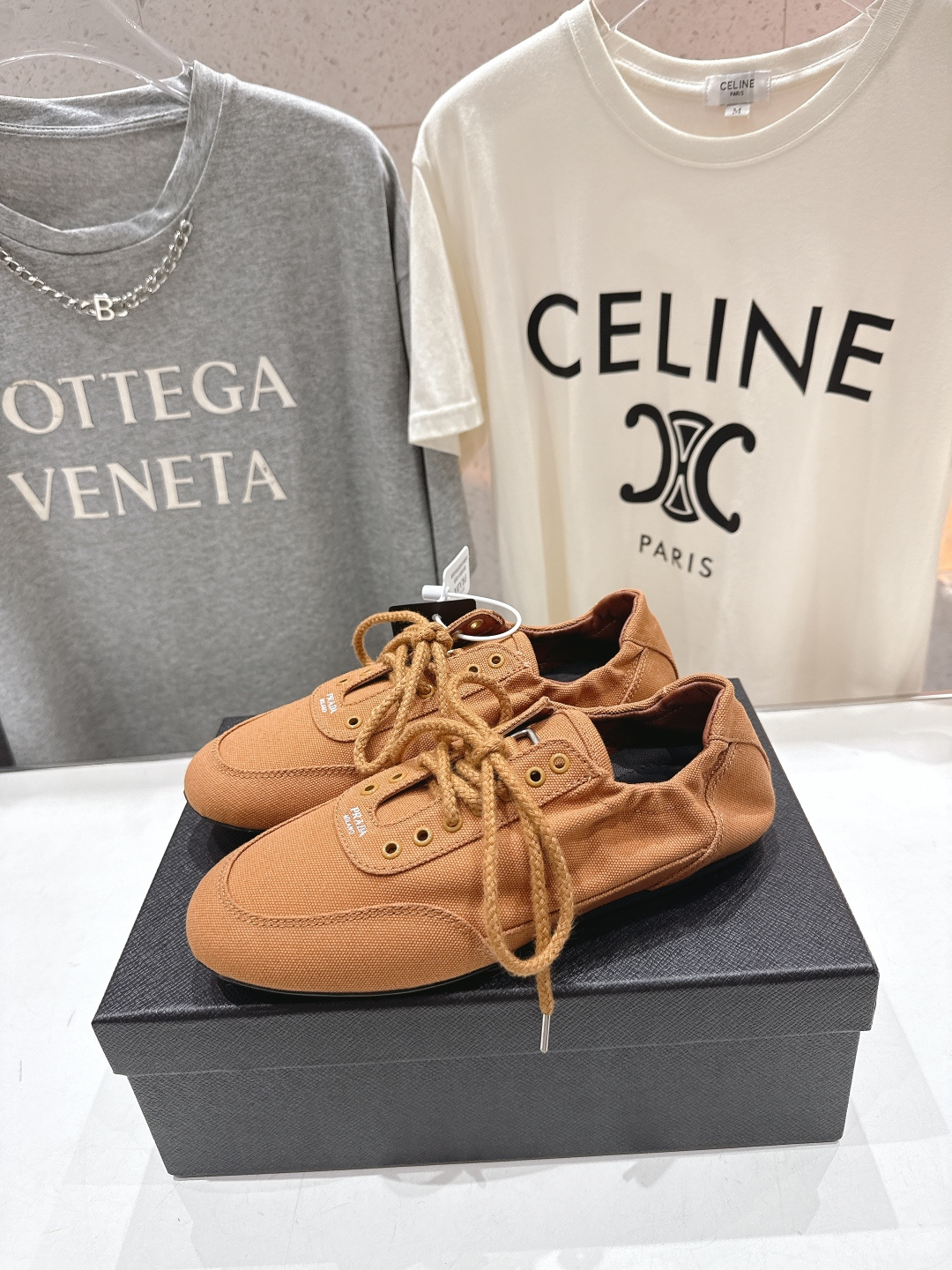 高版本出厂 Prada*普拉达P家26ssF029～new新款系带休闲鞋德训鞋，低调奢华懒人鞋，富人的不