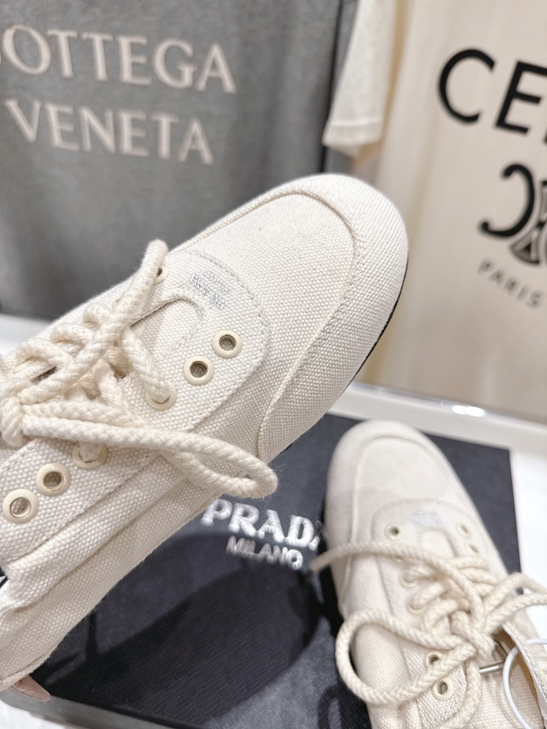 高版本出厂 Prada*普拉达P家26ssF029～new新款系带休闲鞋德训鞋，低调奢华懒人鞋，富人的不