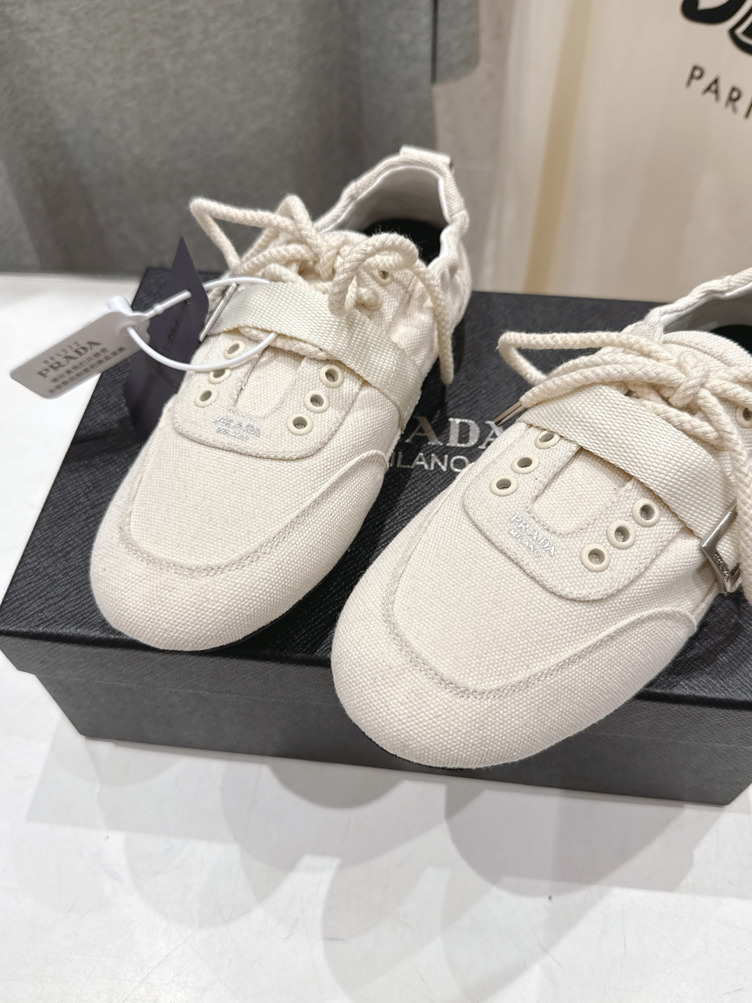 高版本出厂 Prada*普拉达P家26ssF029～new新款系带休闲鞋德训鞋，低调奢华懒人鞋，富人的不