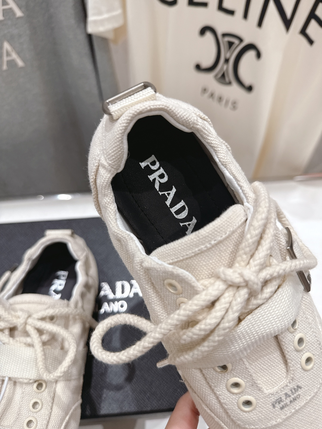 高版本出厂 Prada*普拉达P家26ssF029～new新款系带休闲鞋德训鞋，低调奢华懒人鞋，富人的不