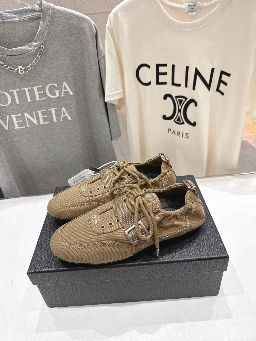 高版本出厂 Prada*普拉达P家26ssF029～new新款系带休闲鞋德训鞋，低调奢华懒人鞋，富人的不