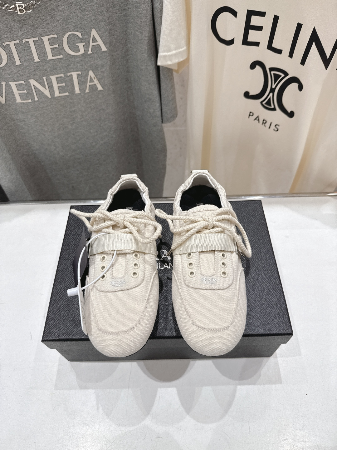 高版本出厂 Prada*普拉达P家26ssF029～new新款系带休闲鞋德训鞋，低调奢华懒人鞋，富人的不