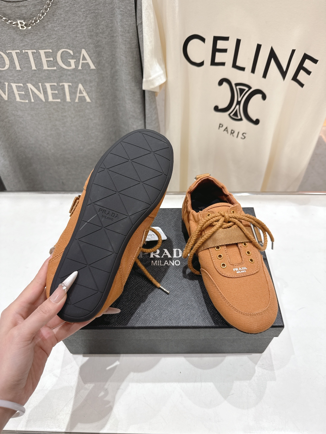 高版本出厂 Prada*普拉达P家26ssF029～new新款系带休闲鞋德训鞋，低调奢华懒人鞋，富人的不