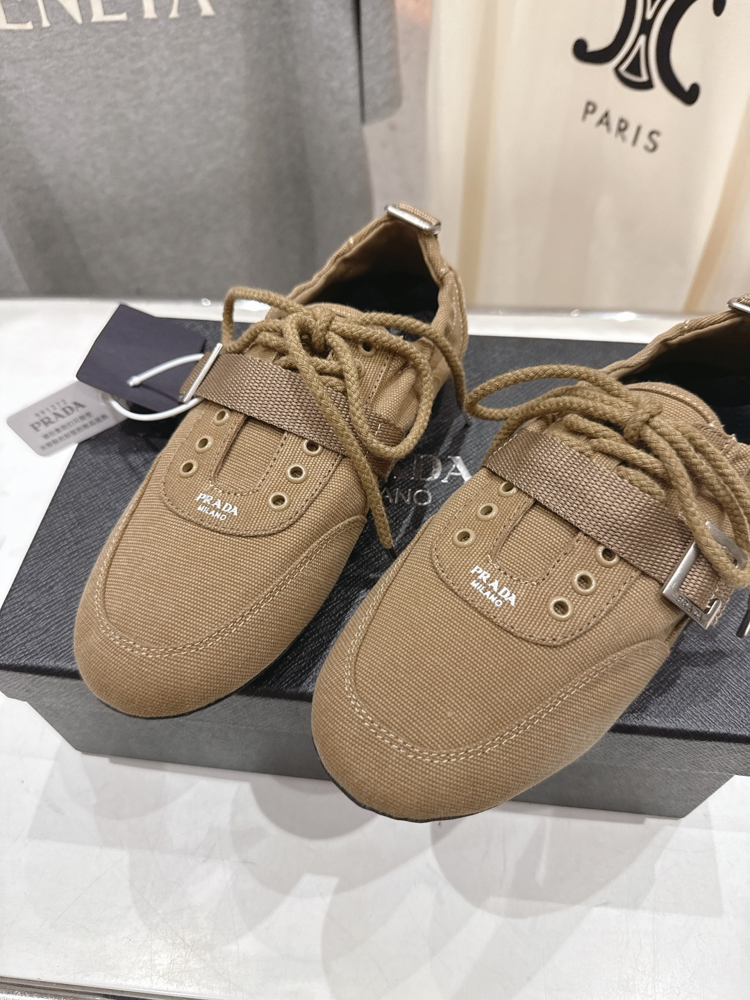 高版本出厂 Prada*普拉达P家26ssF029～new新款系带休闲鞋德训鞋，低调奢华懒人鞋，富人的不