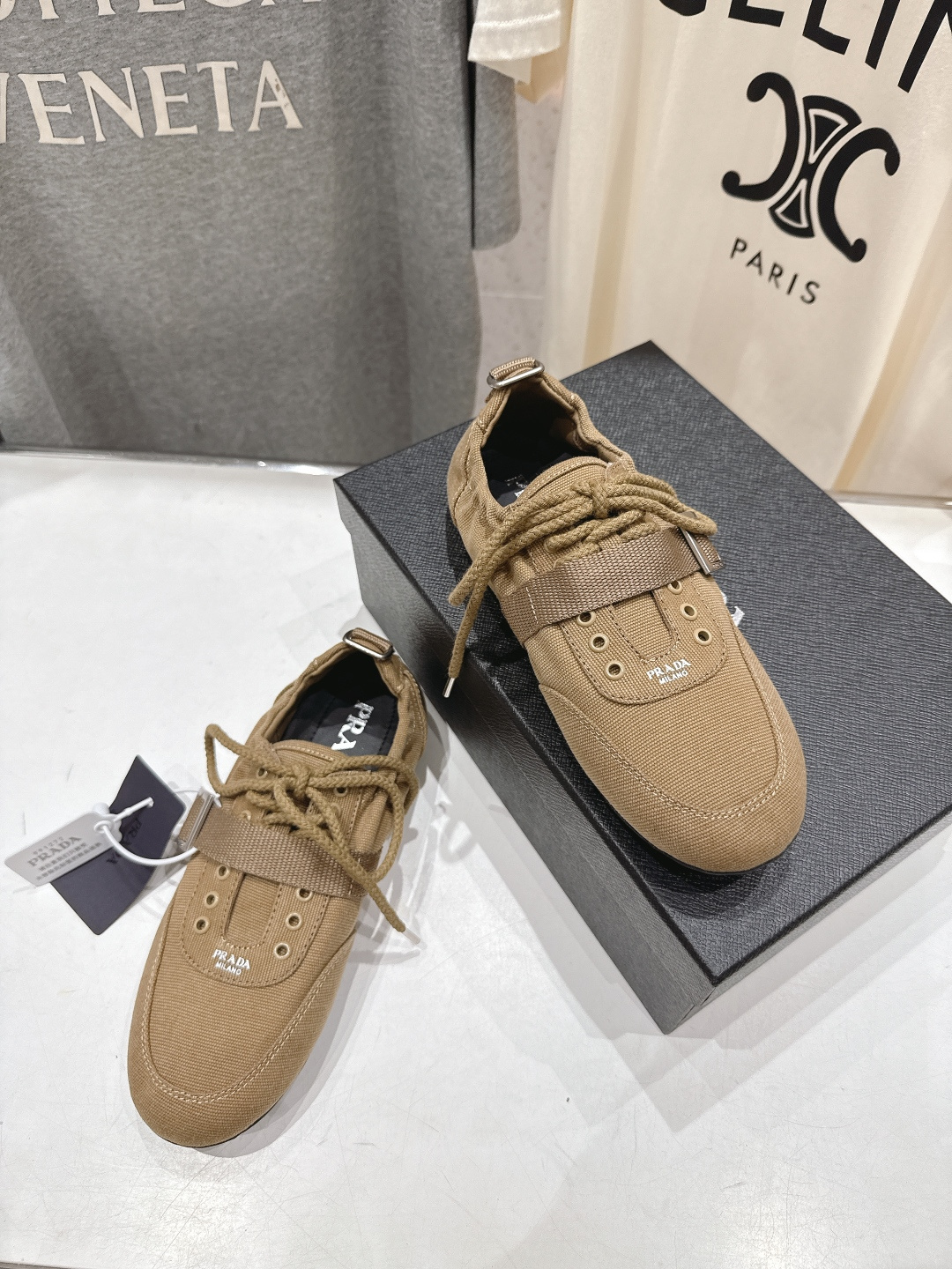 高版本出厂 Prada*普拉达P家26ssF029～new新款系带休闲鞋德训鞋，低调奢华懒人鞋，富人的不