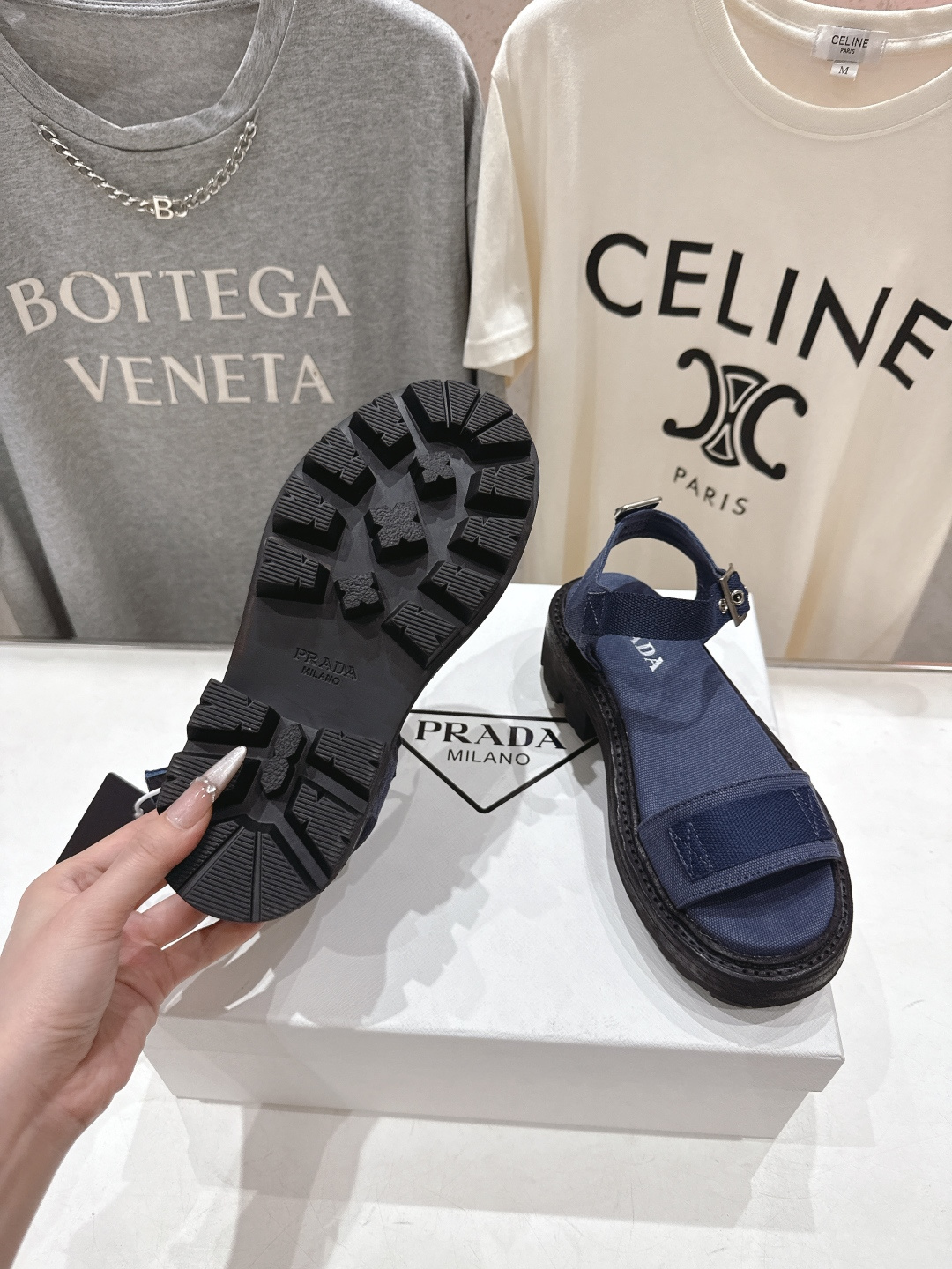 高版本出厂 Prada/普拉达F029 2026ss夏季新款复古风沙滩厚底凉鞋这个鞋型真的属于经典不会过