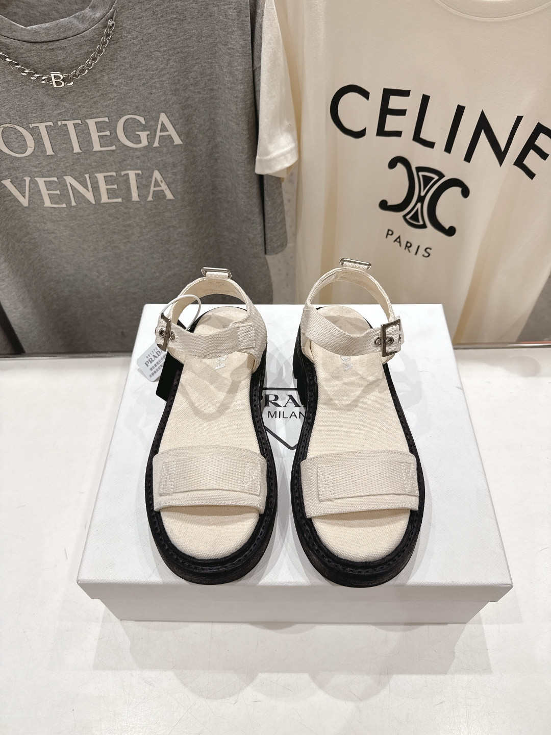 高版本出厂 Prada/普拉达F029 2026ss夏季新款复古风沙滩厚底凉鞋这个鞋型真的属于经典不会过