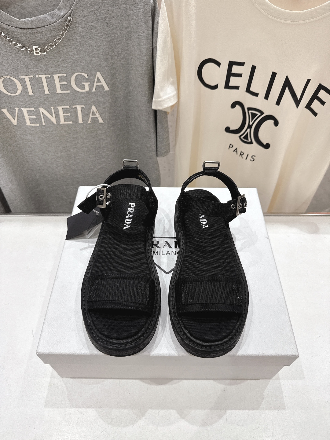 高版本出厂 Prada/普拉达F029 2026ss夏季新款复古风沙滩厚底凉鞋这个鞋型真的属于经典不会过