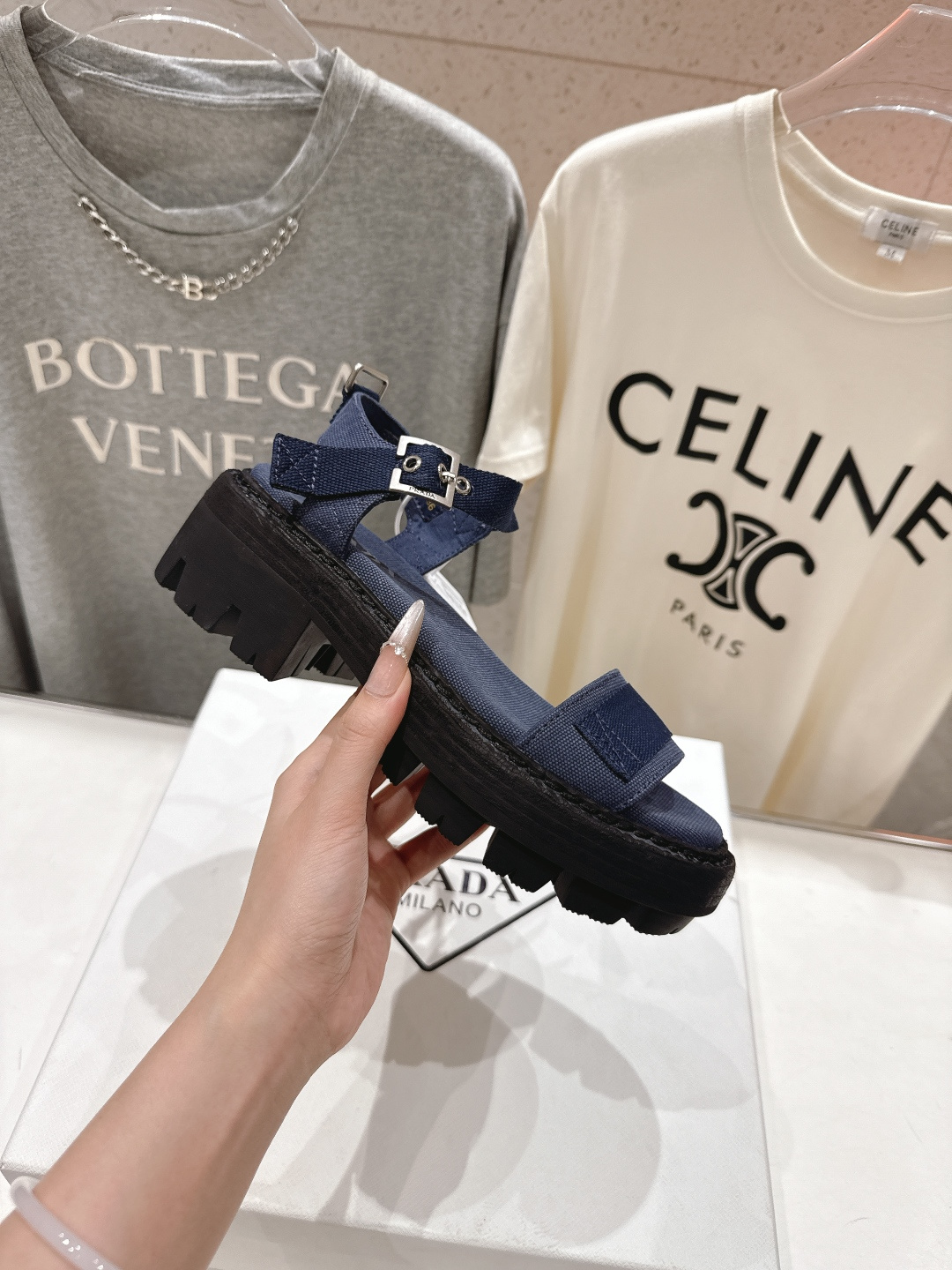 高版本出厂 Prada/普拉达F029 2026ss夏季新款复古风沙滩厚底凉鞋这个鞋型真的属于经典不会过