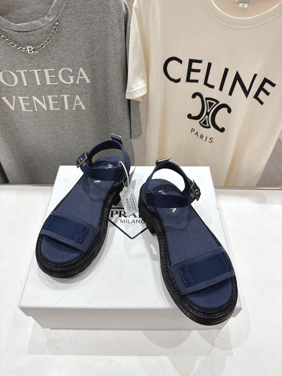 高版本出厂 Prada/普拉达F029 2026ss夏季新款复古风沙滩厚底凉鞋这个鞋型真的属于经典不会过