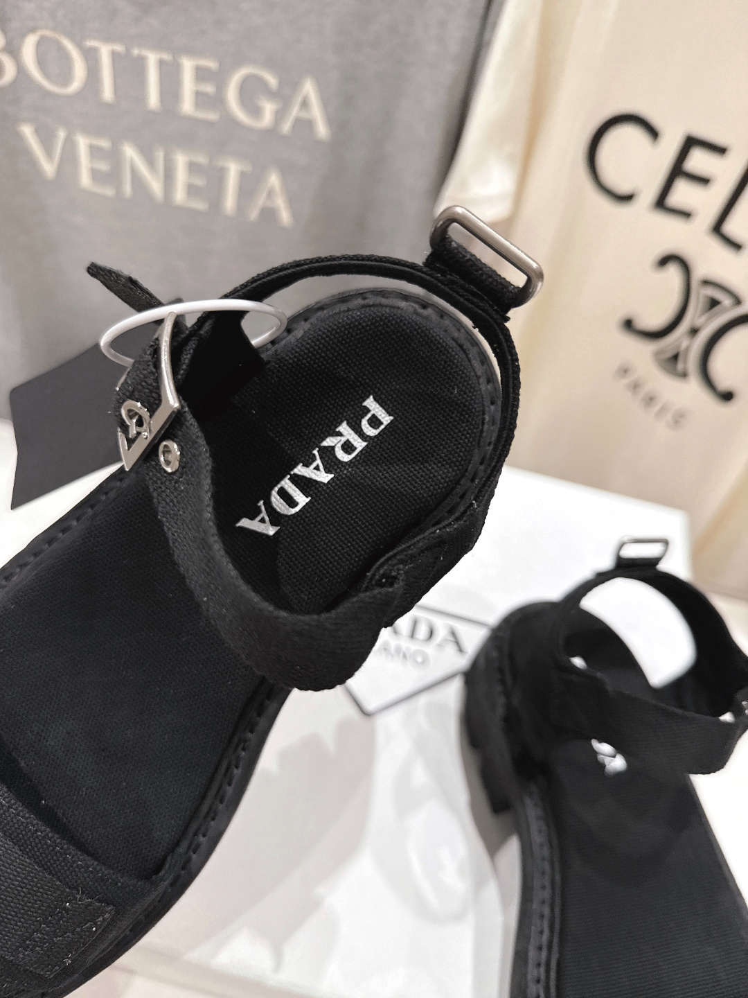 高版本出厂 Prada/普拉达F029 2026ss夏季新款复古风沙滩厚底凉鞋这个鞋型真的属于经典不会过