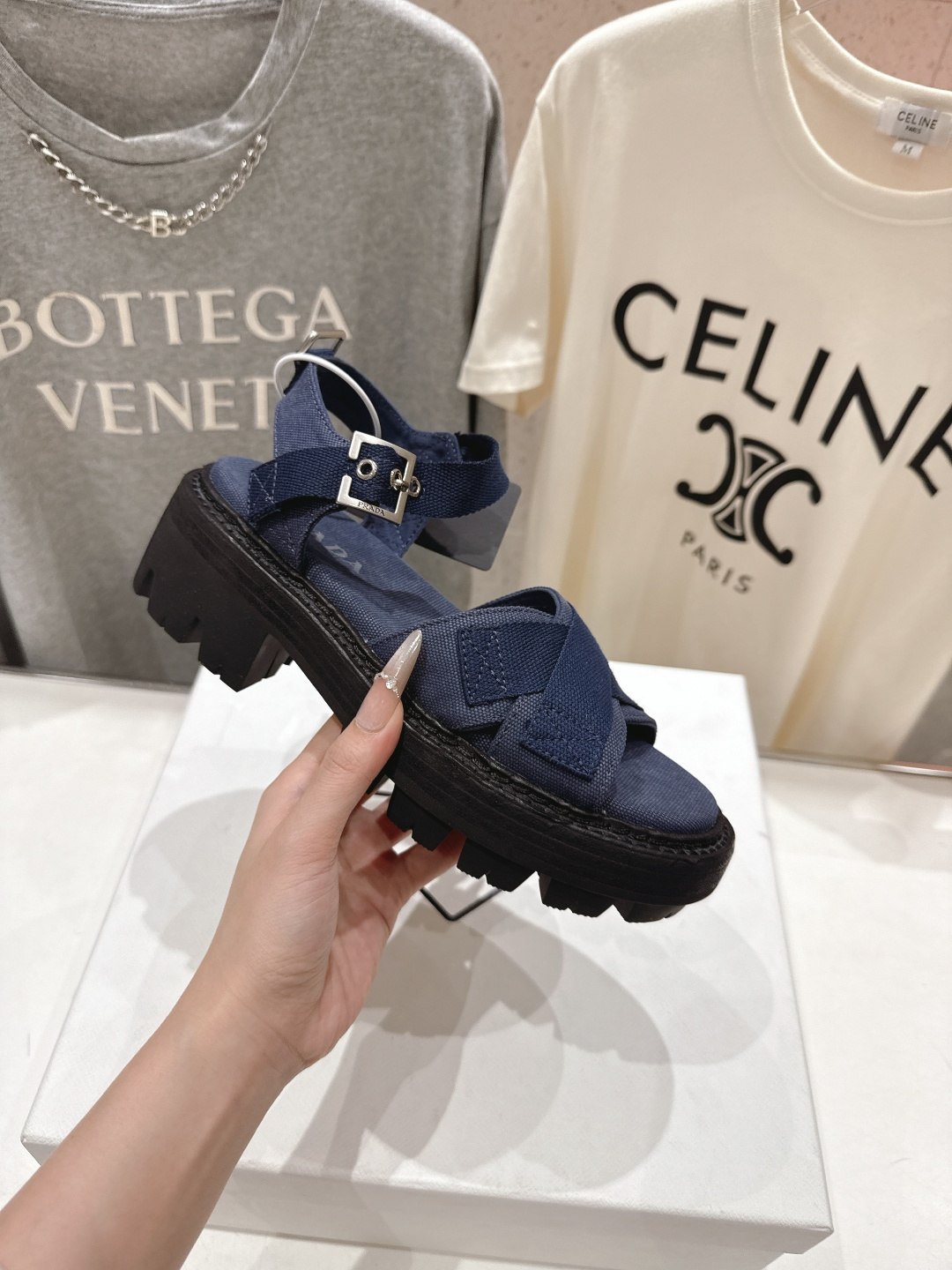 高版本出厂 Prada/普拉达F029 2026ss夏季新款复古风沙滩厚底凉鞋这个鞋型真的属于经典不会过