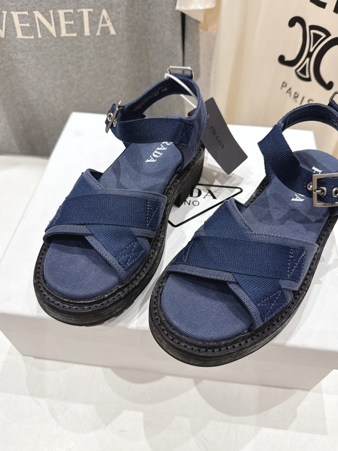 高版本出厂 Prada/普拉达F029 2026ss夏季新款复古风沙滩厚底凉鞋这个鞋型真的属于经典不会过