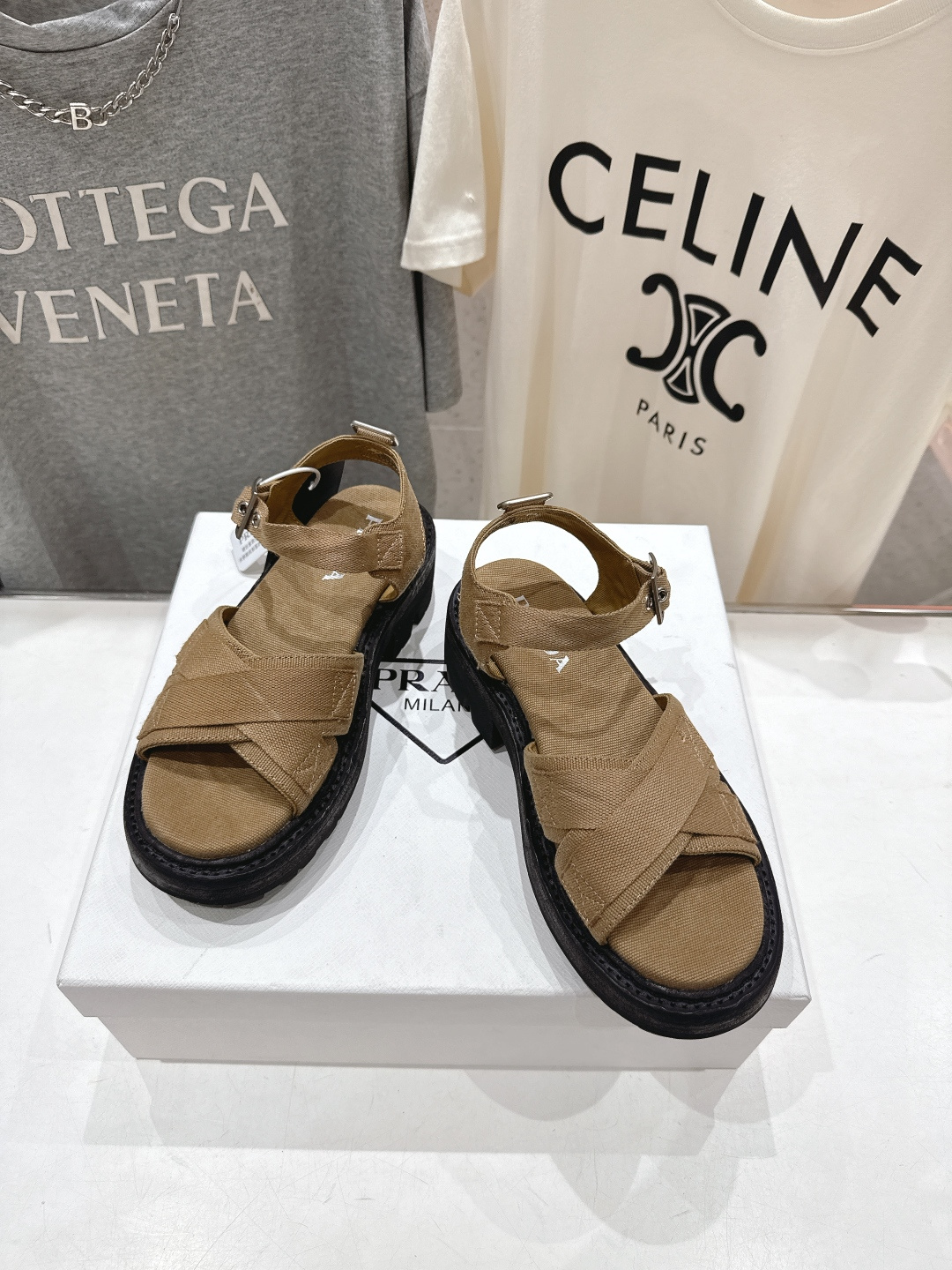 高版本出厂 Prada/普拉达F029 2026ss夏季新款复古风沙滩厚底凉鞋这个鞋型真的属于经典不会过