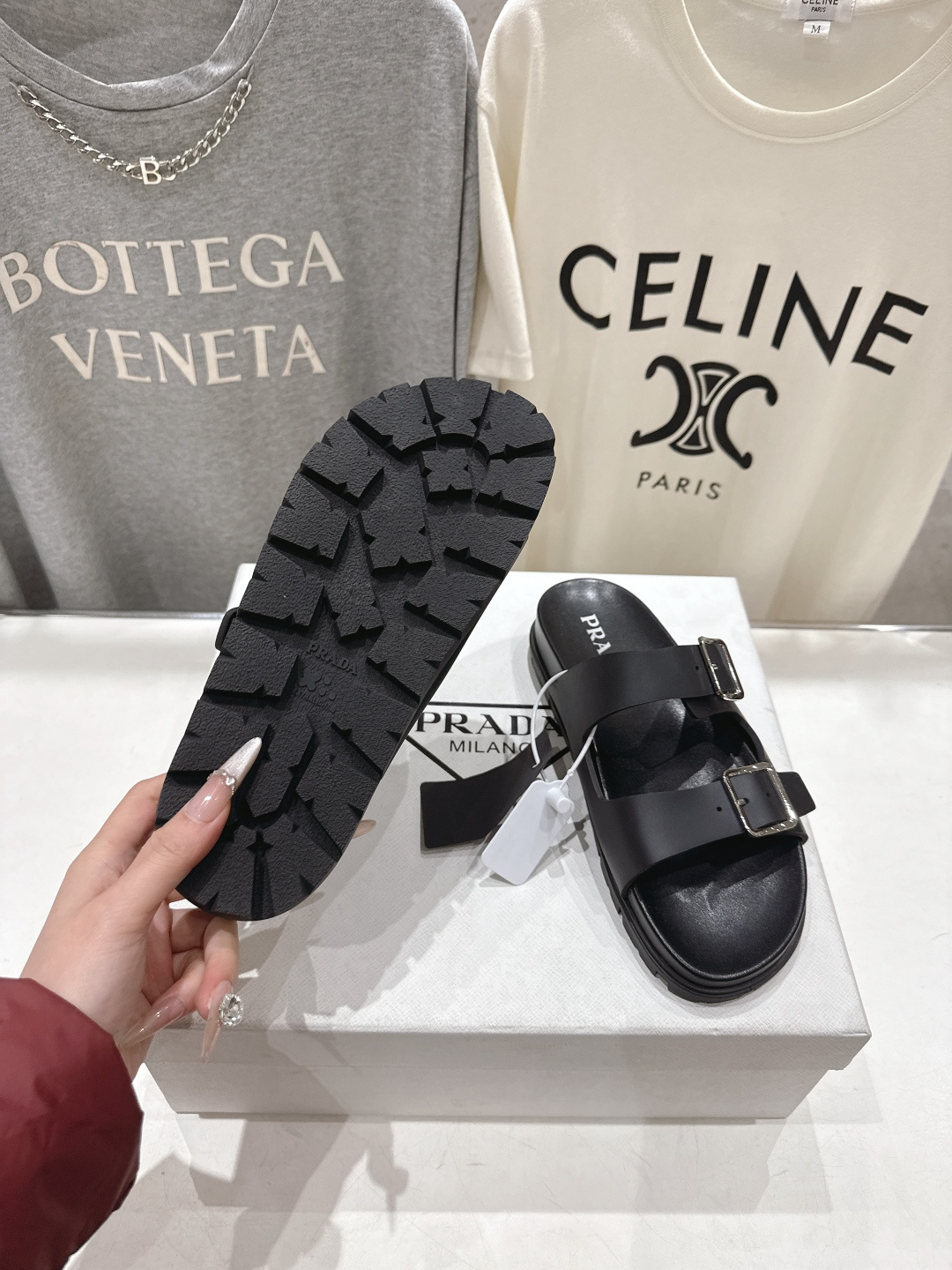 高版本出厂 Prada/普拉达F029 2026ss夏季新款沙滩平底拖鞋这个鞋型真的属于经典不会过时的设