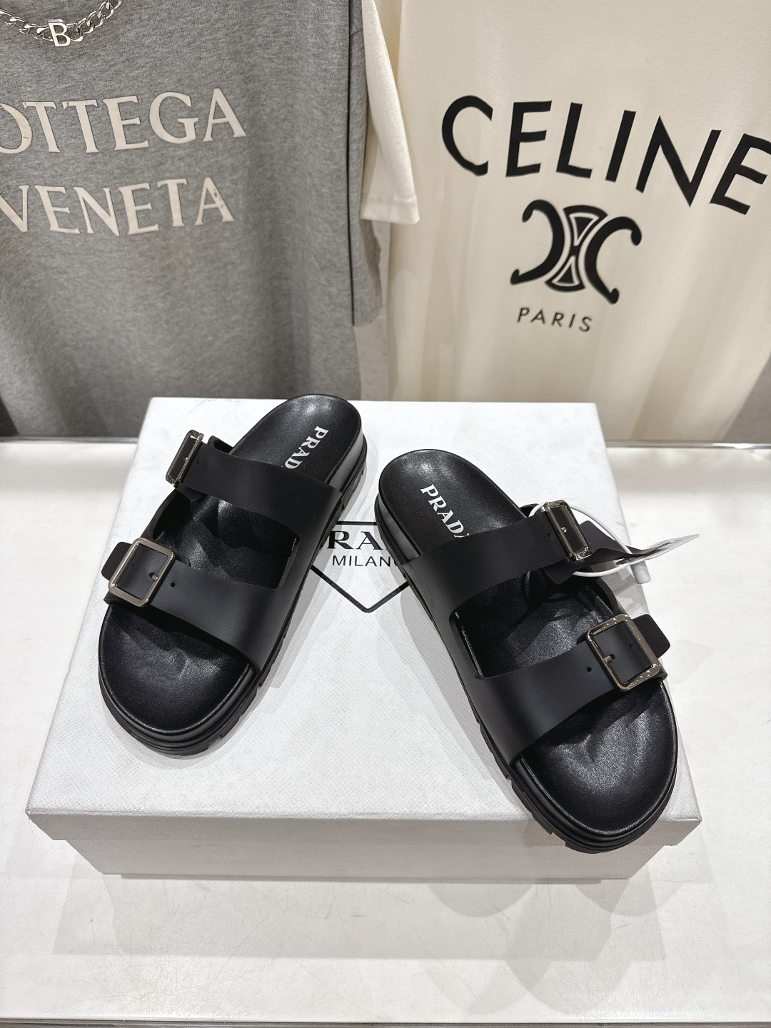 高版本出厂 Prada/普拉达F029 2026ss夏季新款沙滩平底拖鞋这个鞋型真的属于经典不会过时的设