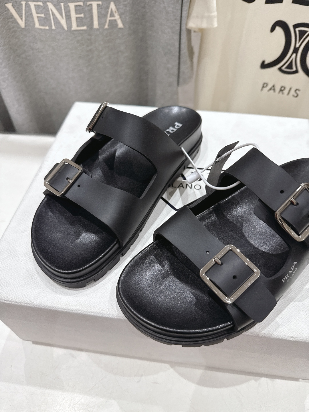 高版本出厂 Prada/普拉达F029 2026ss夏季新款沙滩平底拖鞋这个鞋型真的属于经典不会过时的设