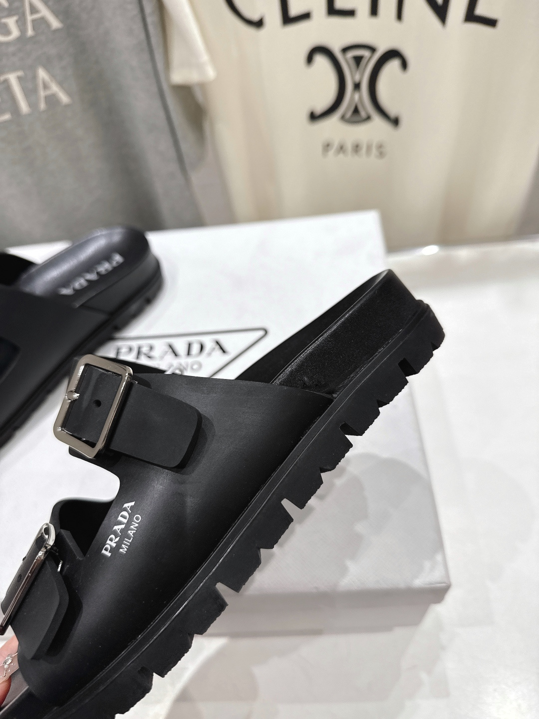 高版本出厂 Prada/普拉达F029 2026ss夏季新款沙滩平底拖鞋这个鞋型真的属于经典不会过时的设