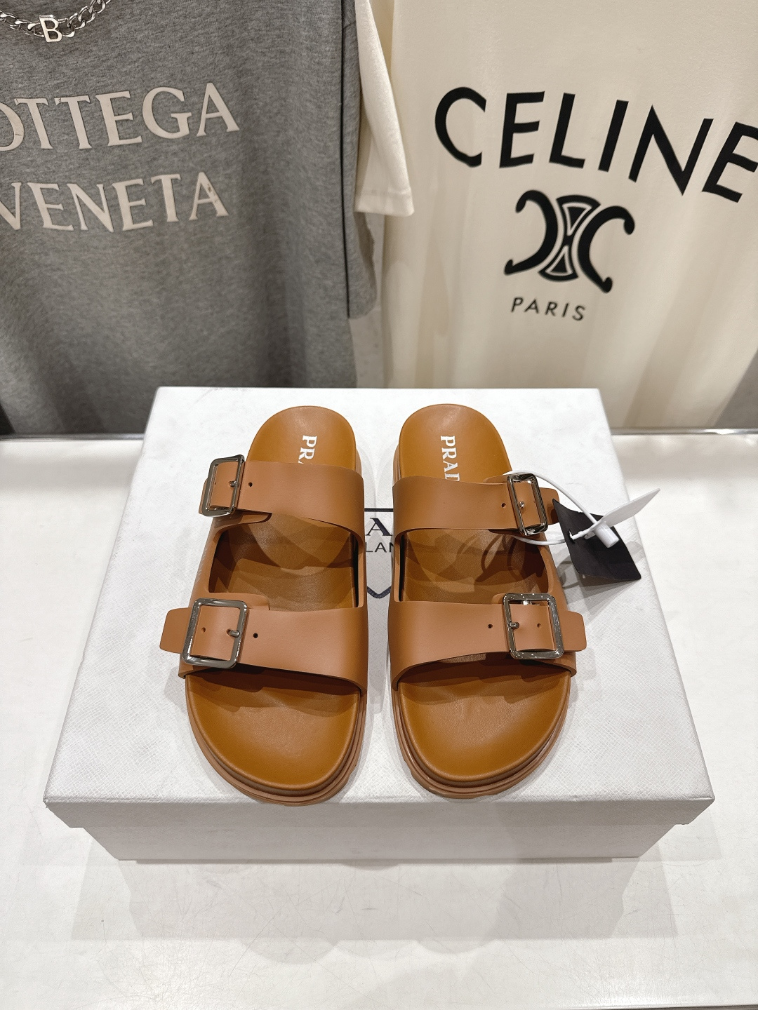 高版本出厂 Prada/普拉达F029 2026ss夏季新款沙滩平底拖鞋这个鞋型真的属于经典不会过时的设