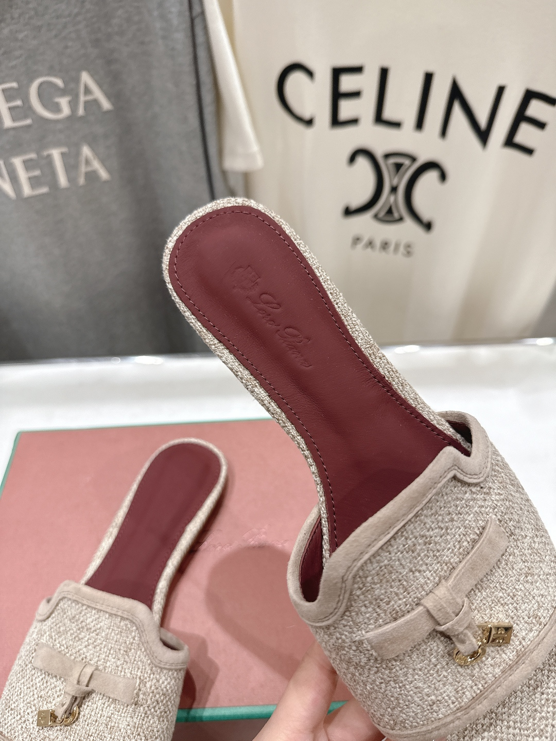 高版本出厂Loro Piana* LP ||诺悠翩雅2026ss夏季新款平底拖鞋‼️【市场顶级品质】𝐋𝐩