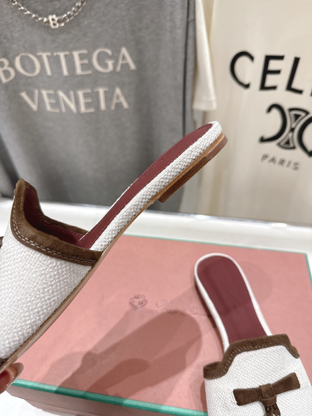 高版本出厂Loro Piana* LP ||诺悠翩雅2026ss夏季新款平底拖鞋‼️【市场顶级品质】𝐋𝐩