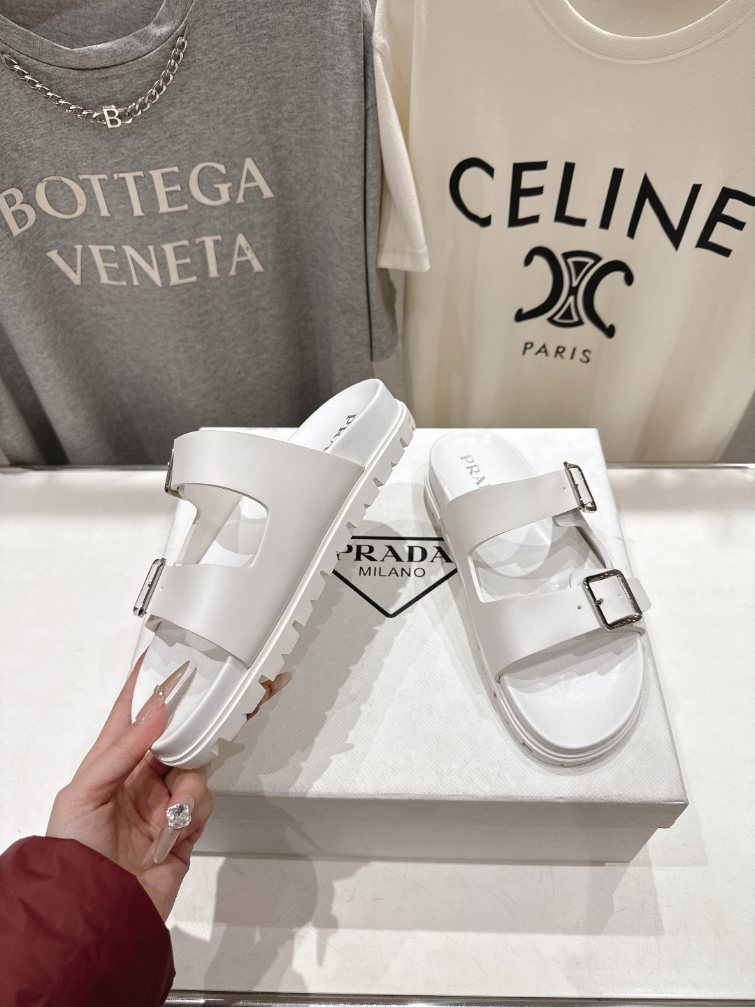 高版本出厂 Prada/普拉达F029 2026ss夏季新款沙滩平底拖鞋这个鞋型真的属于经典不会过时的设