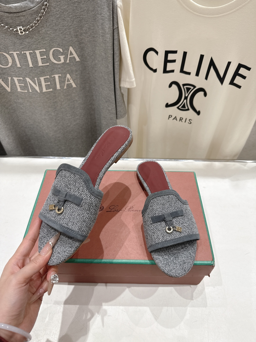 高版本出厂Loro Piana* LP ||诺悠翩雅2026ss夏季新款平底拖鞋‼️【市场顶级品质】𝐋𝐩